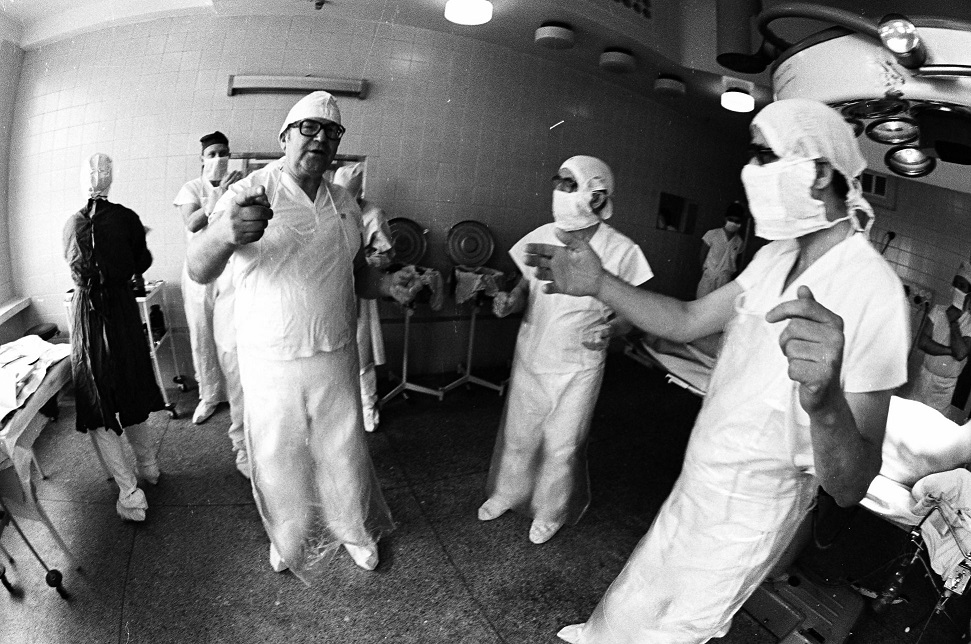 prof. A. Marcinkevičius operacinėje