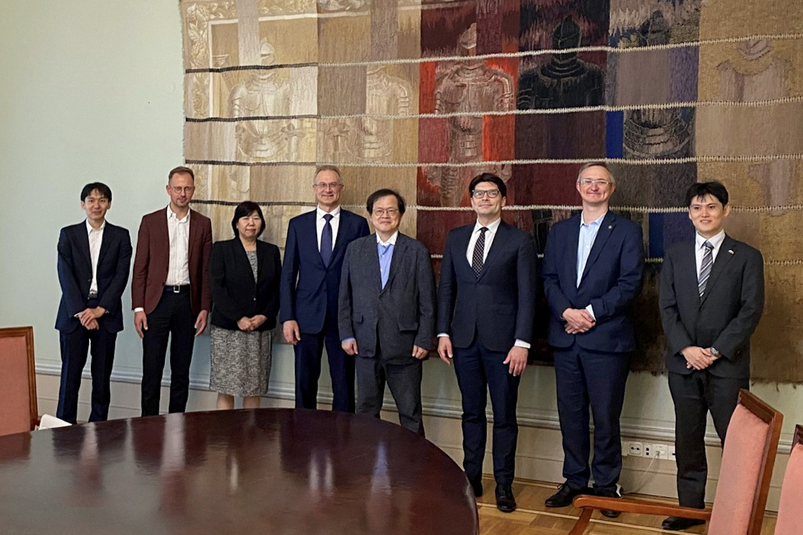 thumbnail Japonu vizitas prezidentura web